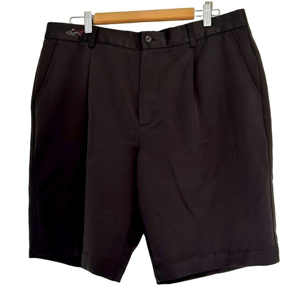 Greg Norman men’s pleated black shorts size 36